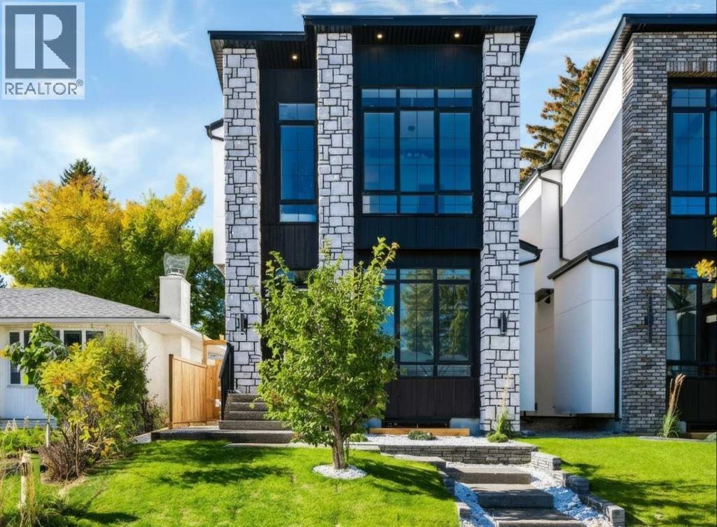 MLS® listing #30371924 for sale located at 2221 Halifax Crescent NW