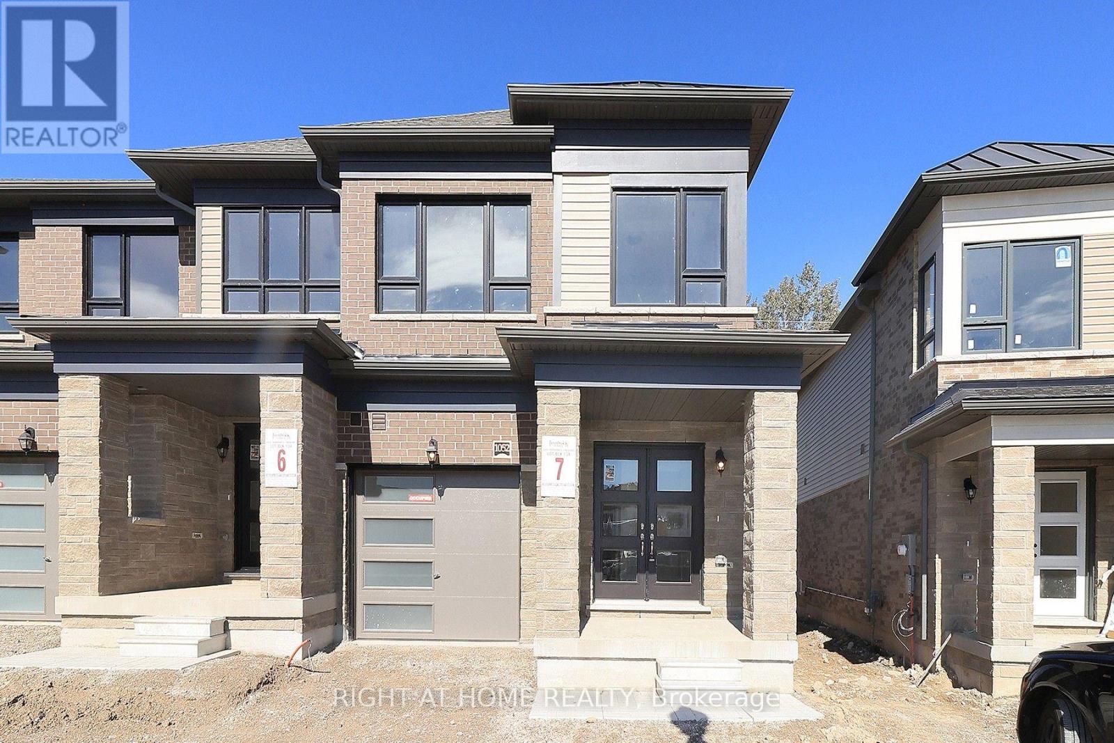 MLS® listing #30373695 for sale located at 1052 PERIWINKLE CRESCENT