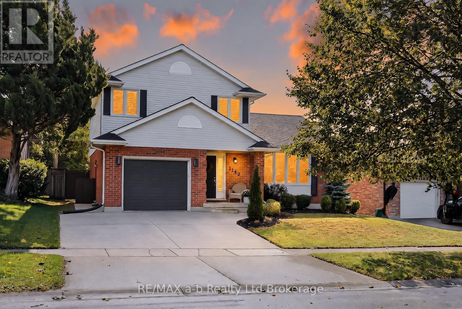 MLS® listing #30373723 for sale located at 1182 SPRUCEDALE ROAD