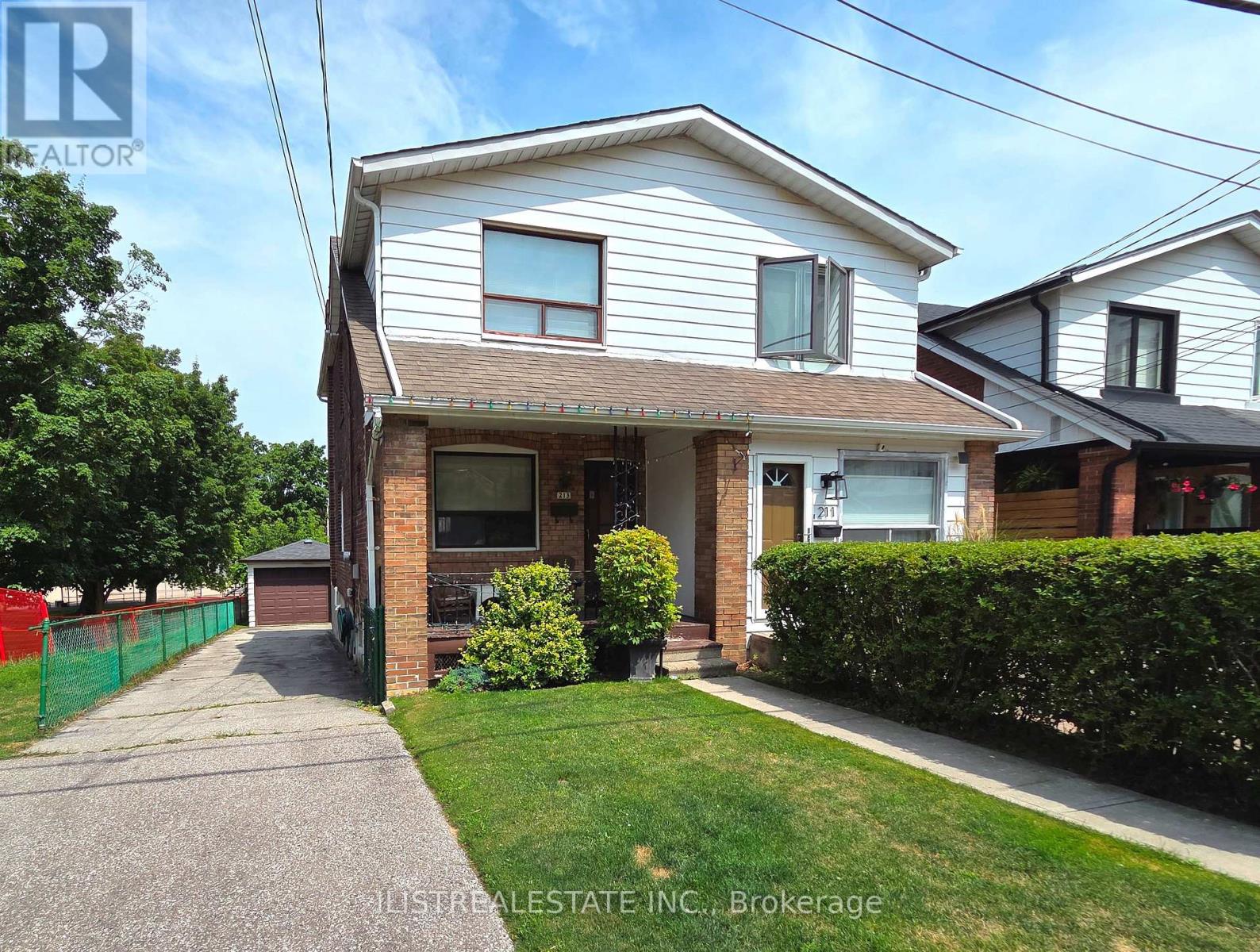MLS® listing #30373886 for sale located at 213 BLANTYRE AVENUE