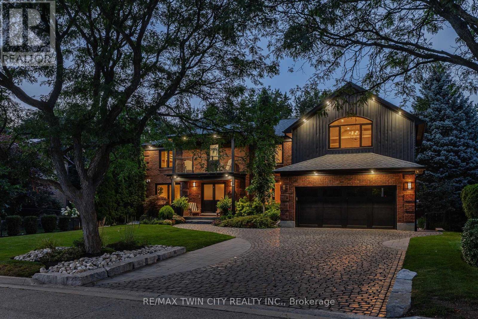 MLS® listing #30374107 for sale located at 50 ROEHAMPTON COURT