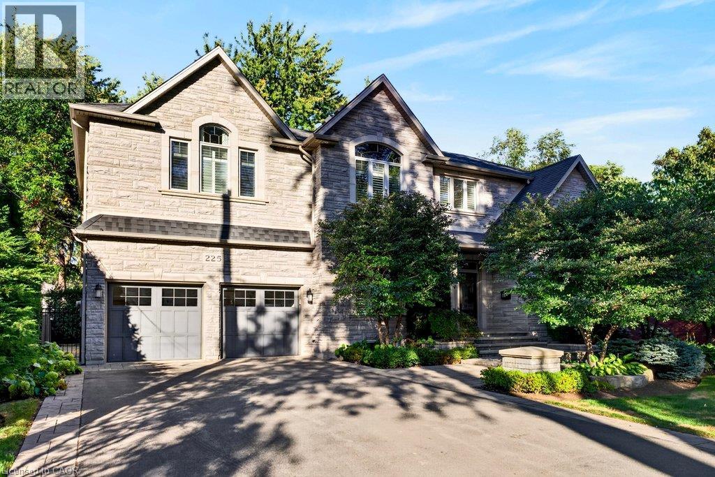 MLS® listing #30374113 for sale located at 225 LAKESIDE Avenue