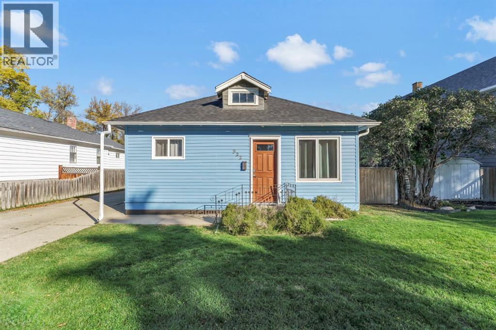 MLS® listing #30375661 for sale located at 922 4 Street SE