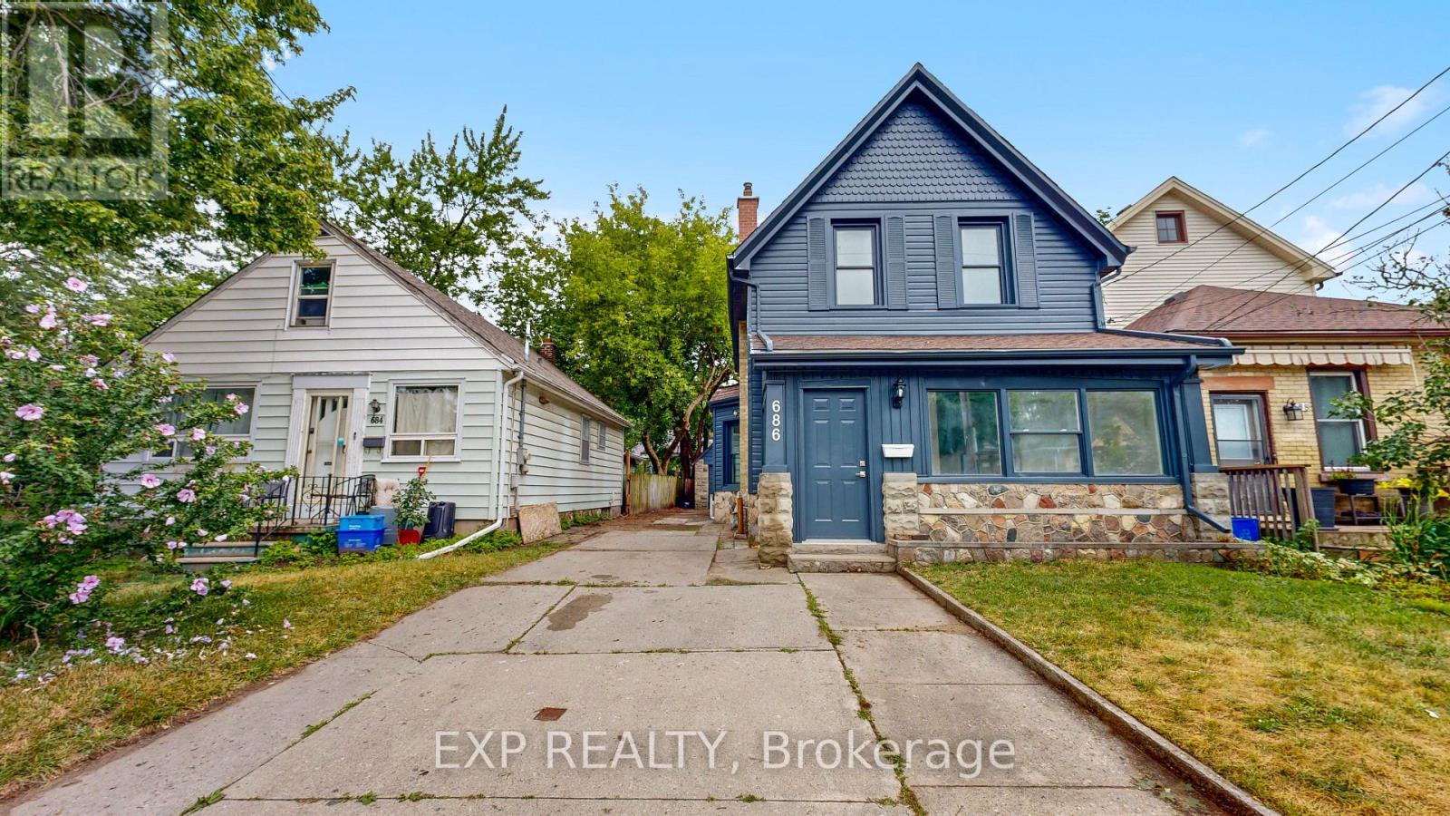 MLS® listing #30375887 for sale located at 686 ELIAS STREET