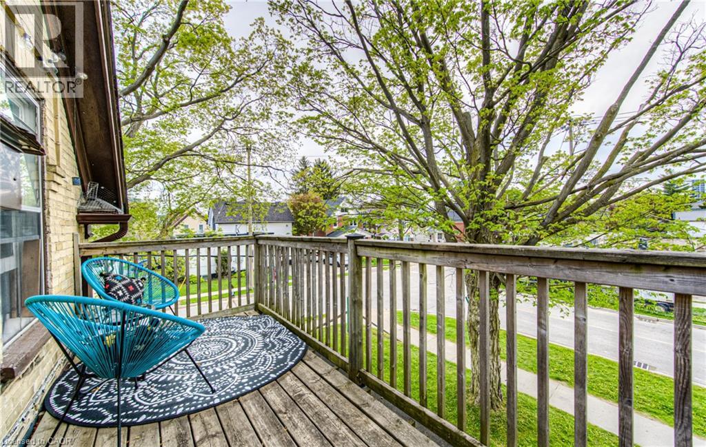 MLS® listing #30375987 for sale located at 404 DUKE Street W Unit# Upper
