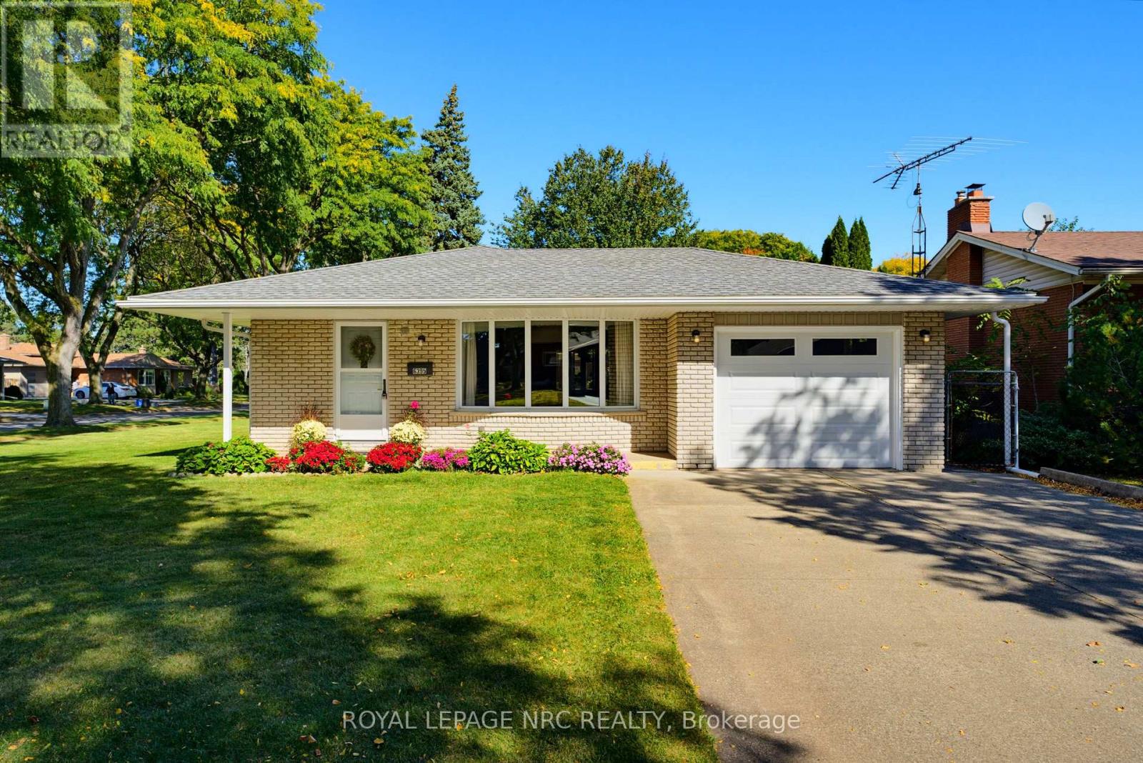 MLS® listing #30376407 for sale located at 6395 GLENGATE STREET