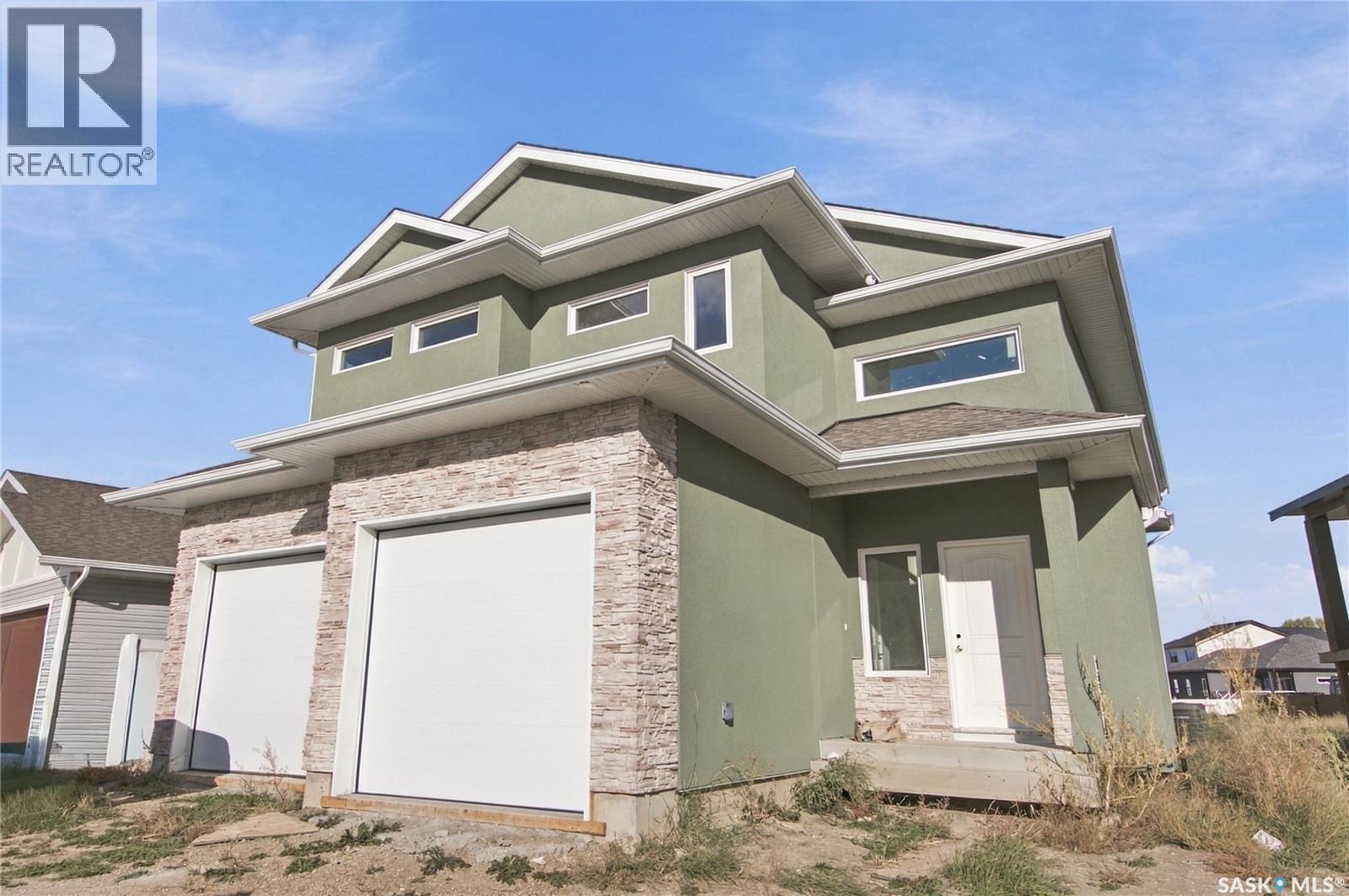 MLS® listing #30378460 for sale located at 526 Kinloch COURT