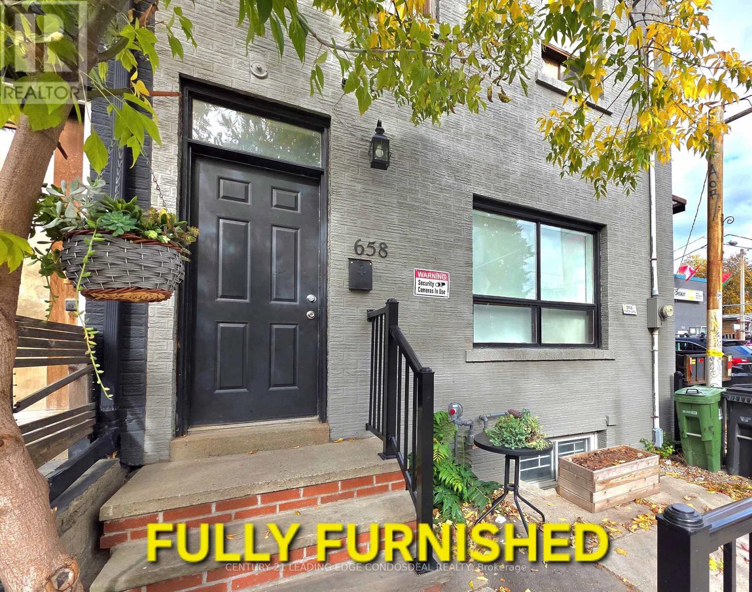 MLS® listing #30379048 for sale located at 2B - 658 DUNDAS STREET W
