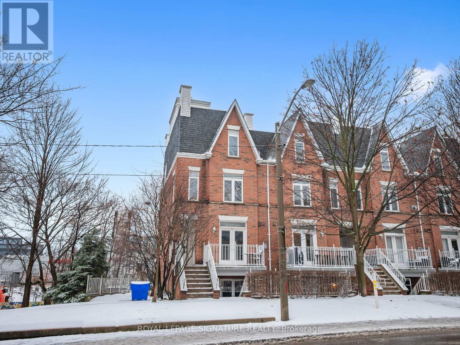 MLS® listing #30379050 for sale located at 102 - 1 SUDBURY STREET