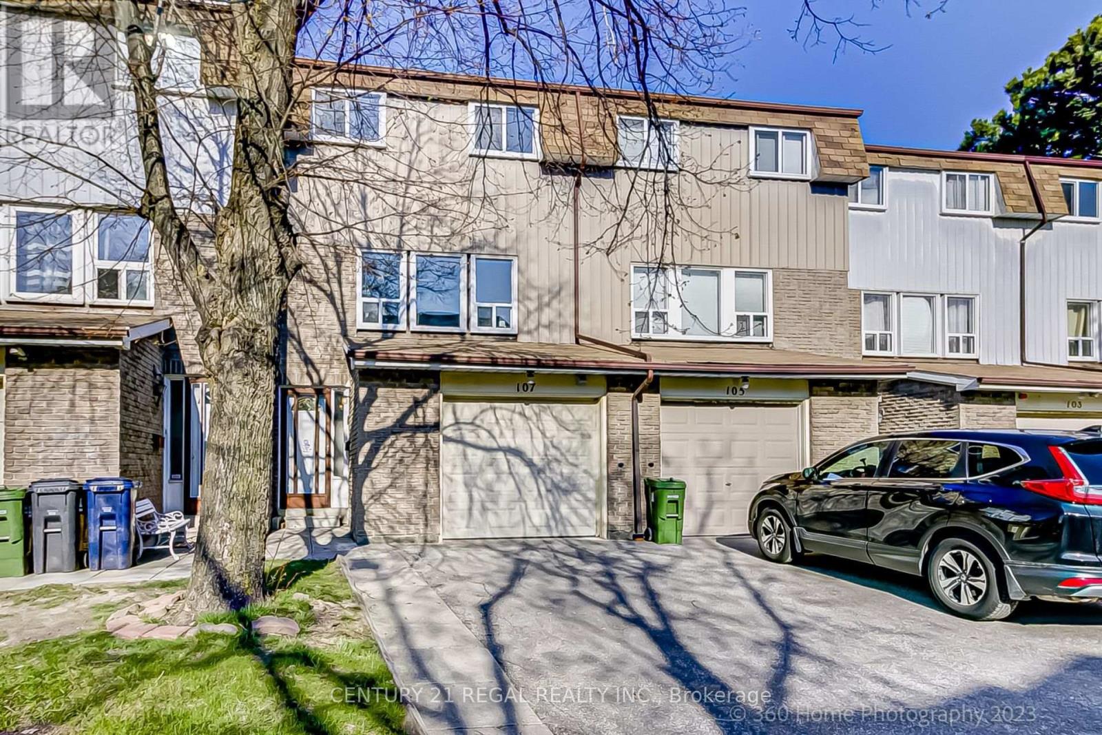 MLS® listing #30379089 for sale located at 107 - 126 DUSAY PLACE