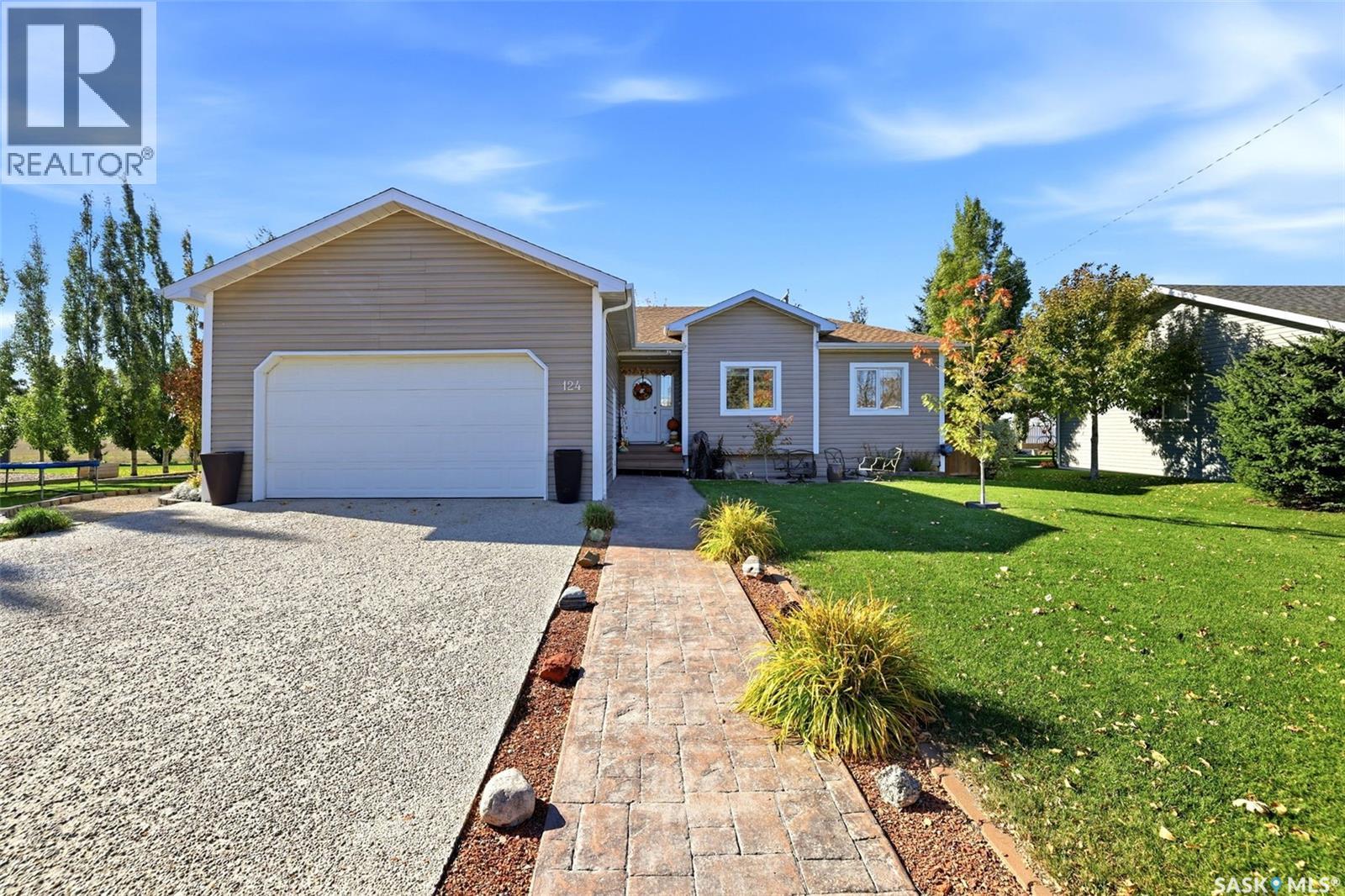 MLS® listing #30379694 for sale located at 124 2nd AVENUE W