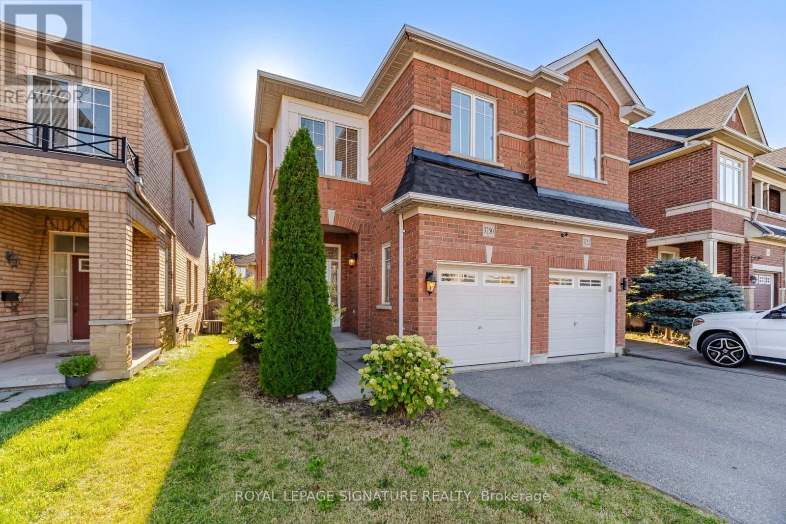 MLS® listing #30379872 for sale located at 3250 SUNLIGHT STREET
