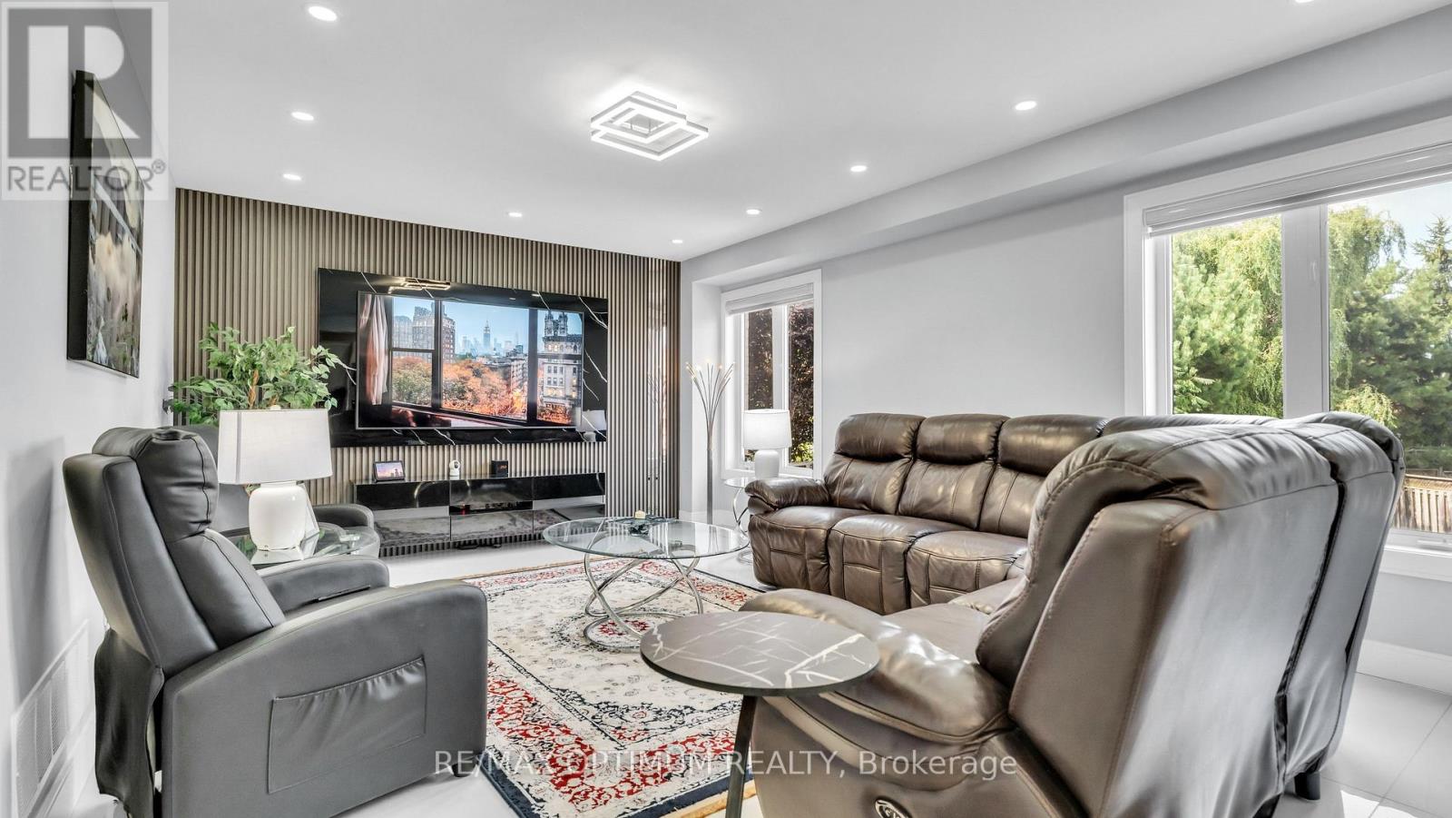 MLS® listing #30380374 for sale located at 82 PENBRIDGE CIRCLE