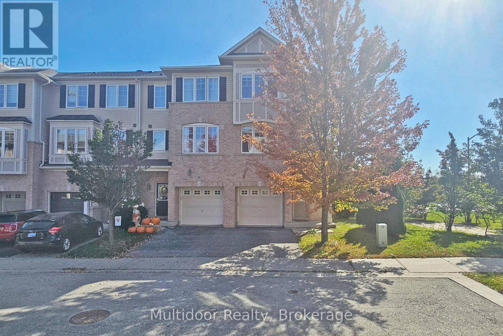 MLS® listing #30384445 for sale located at 20 - 2006 TRAWDEN WAY