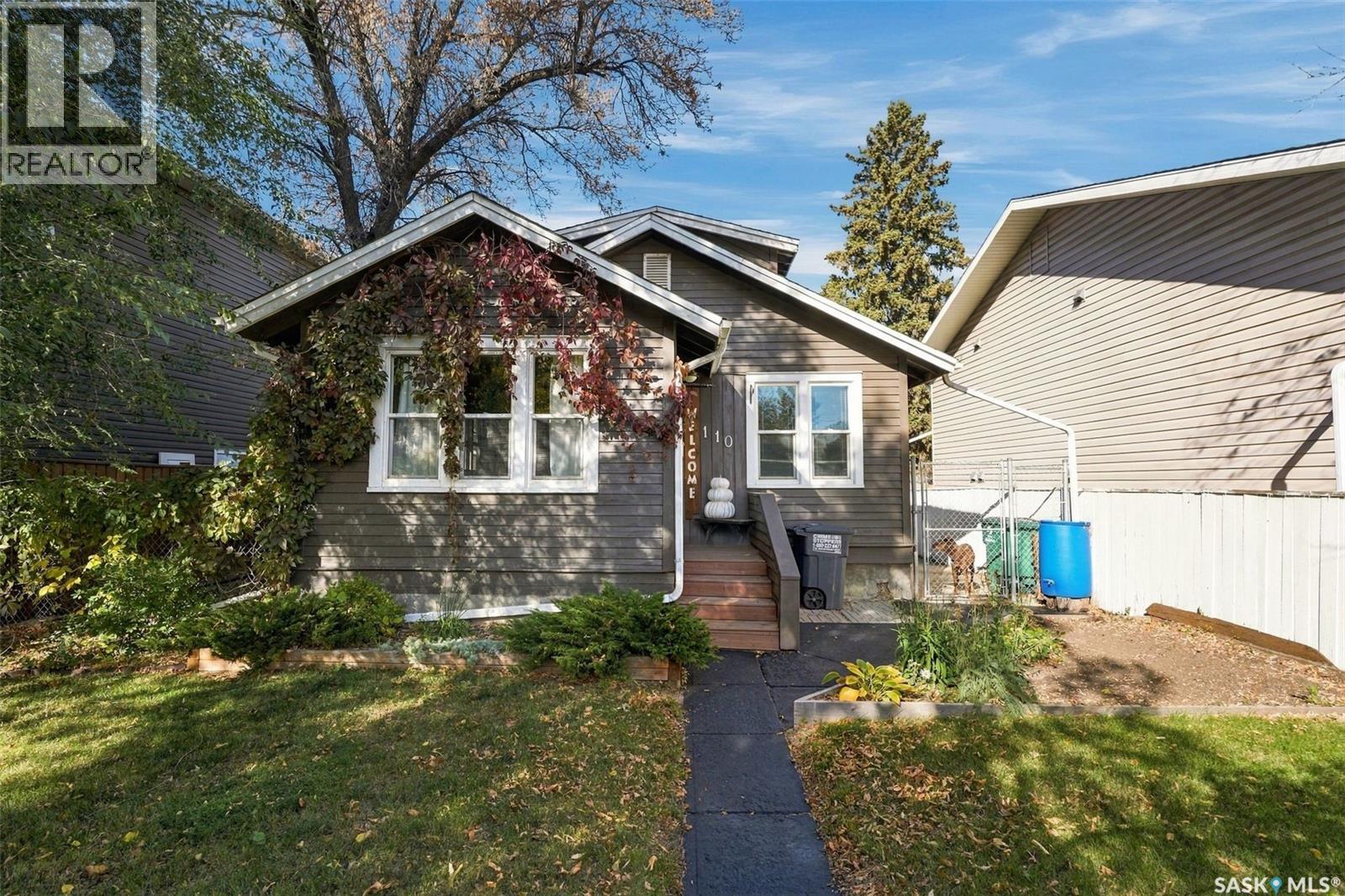 MLS® listing #30385696 for sale located at 110 109th STREET W