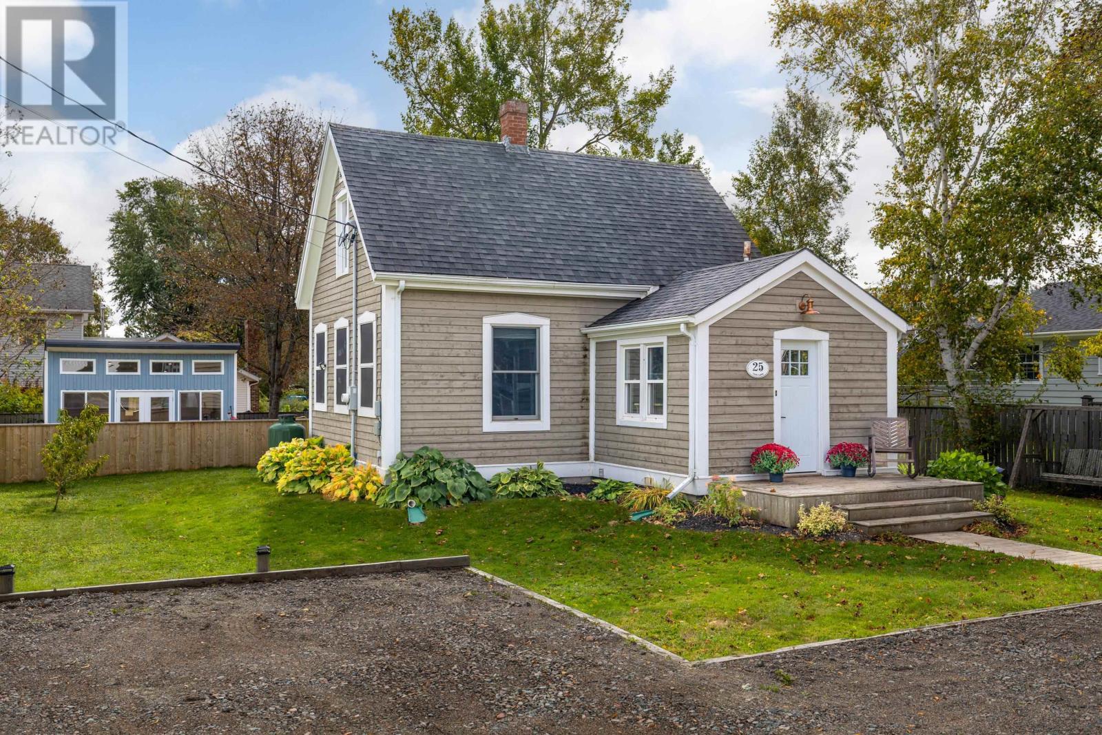 MLS® listing #30385716 for sale located at 25 York Lane