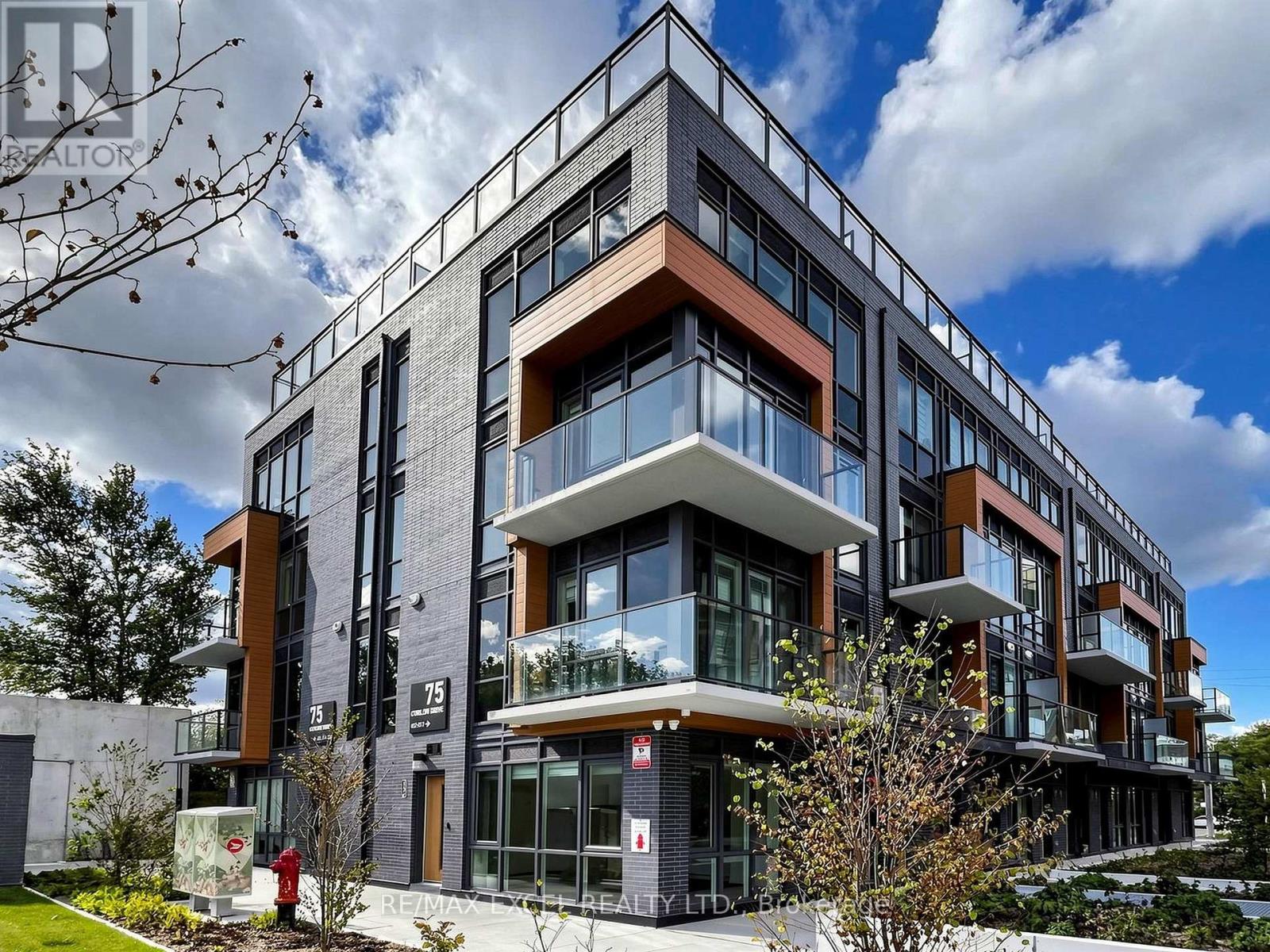 MLS® listing #30385797 for sale located at 12 - 75 CURLEW DRIVE