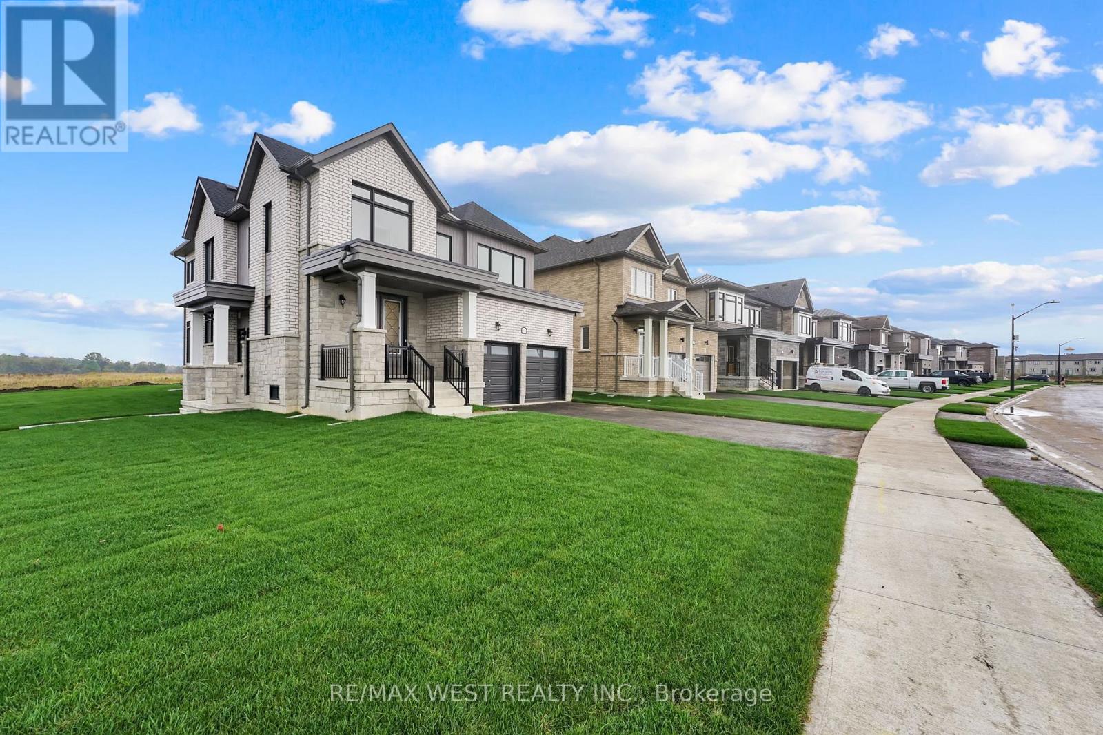 MLS® listing #30385836 for sale located at 160 UNION BOULEVARD