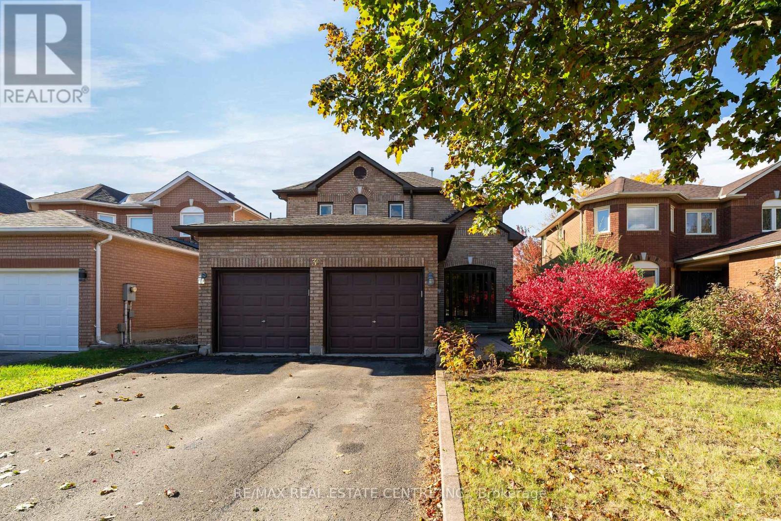 MLS® listing #30385862 for sale located at 39 KILLALOE CRESCENT