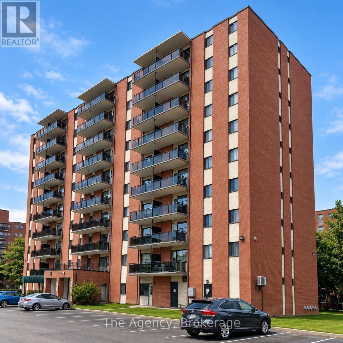 MLS® listing #30389620 for sale located at 701 - 45 PAISLEY BOULEVARD W