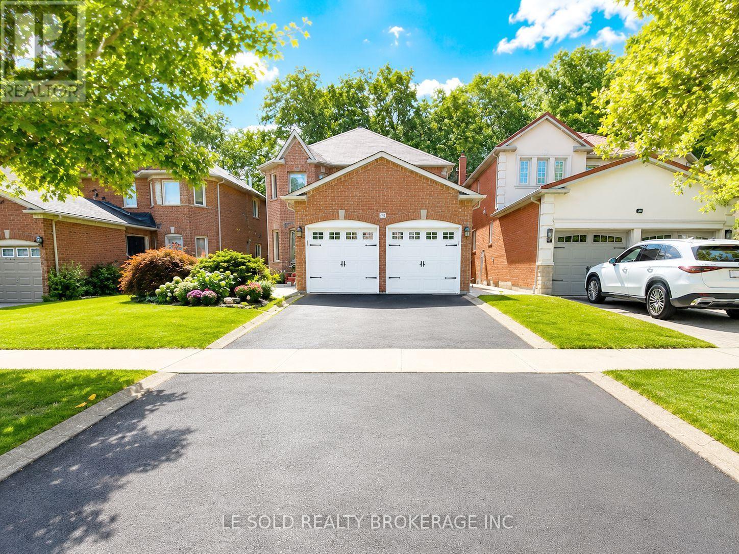 MLS® listing #30389714 for sale located at 76 LARRATT LANE