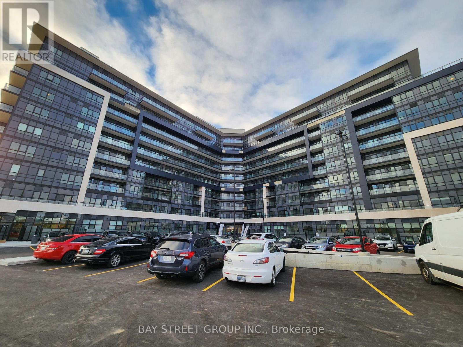 MLS® listing #30389720 for sale located at 521 - 395 DUNDAS STREET W