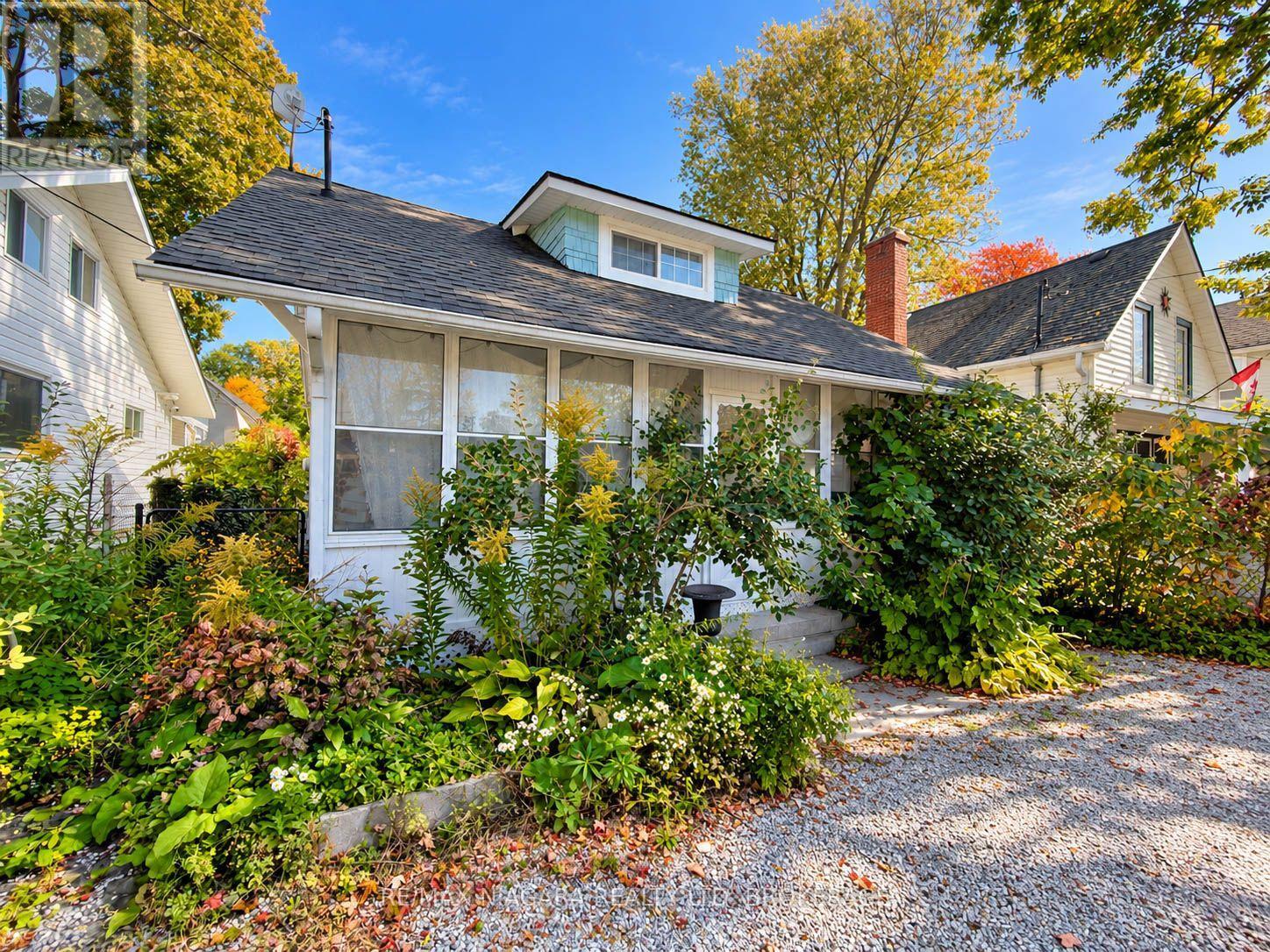 MLS® listing #30389910 for sale located at 118 LINCOLN ROAD E