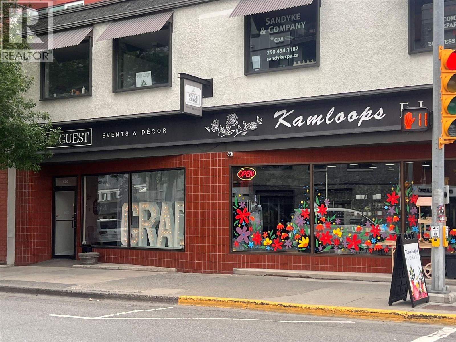 MLS® listing #30390231 for sale located at 607 Victoria Street