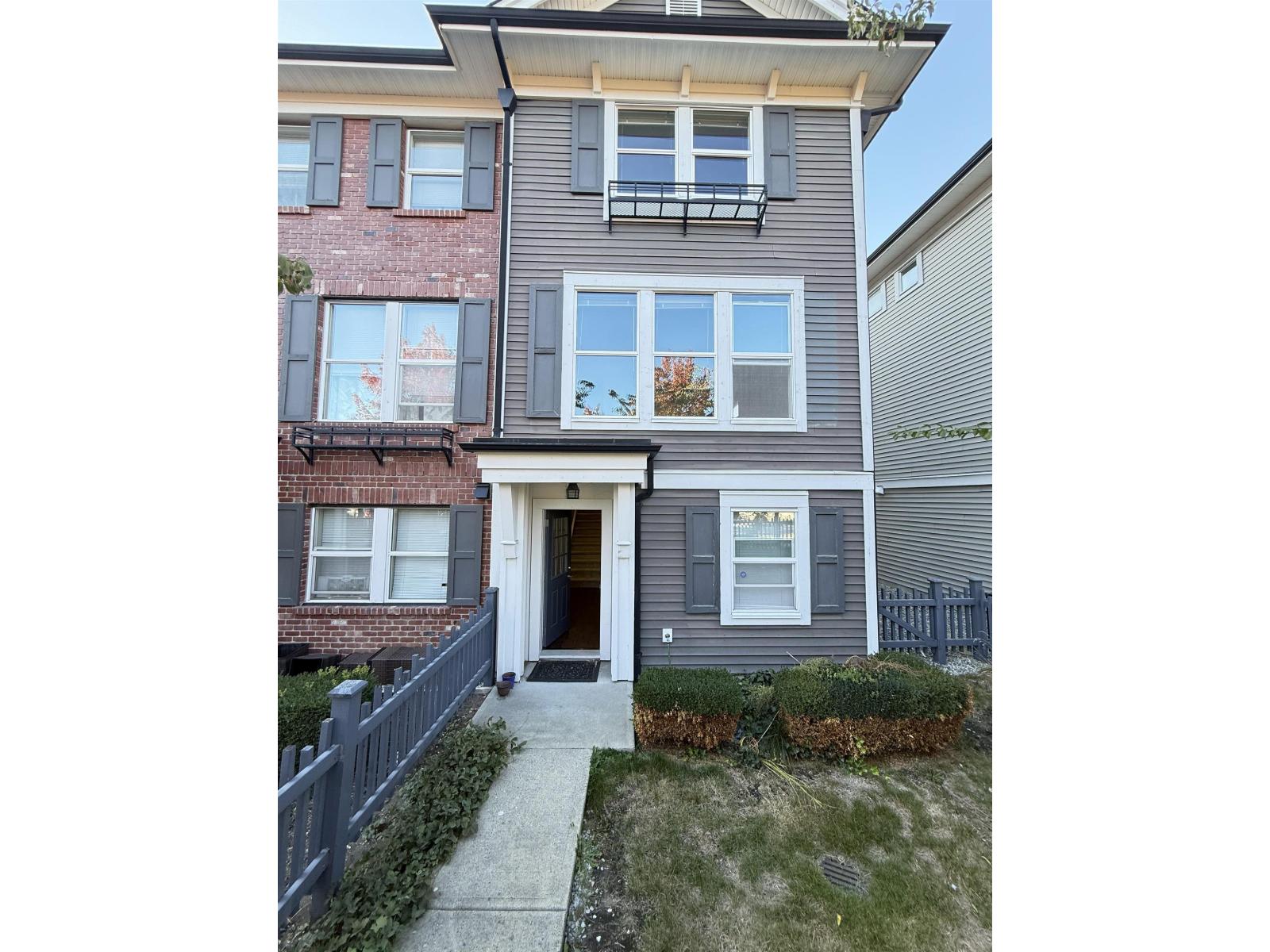 MLS® listing #30390443 for sale located at 41 10415 DELSOM CRESCENT