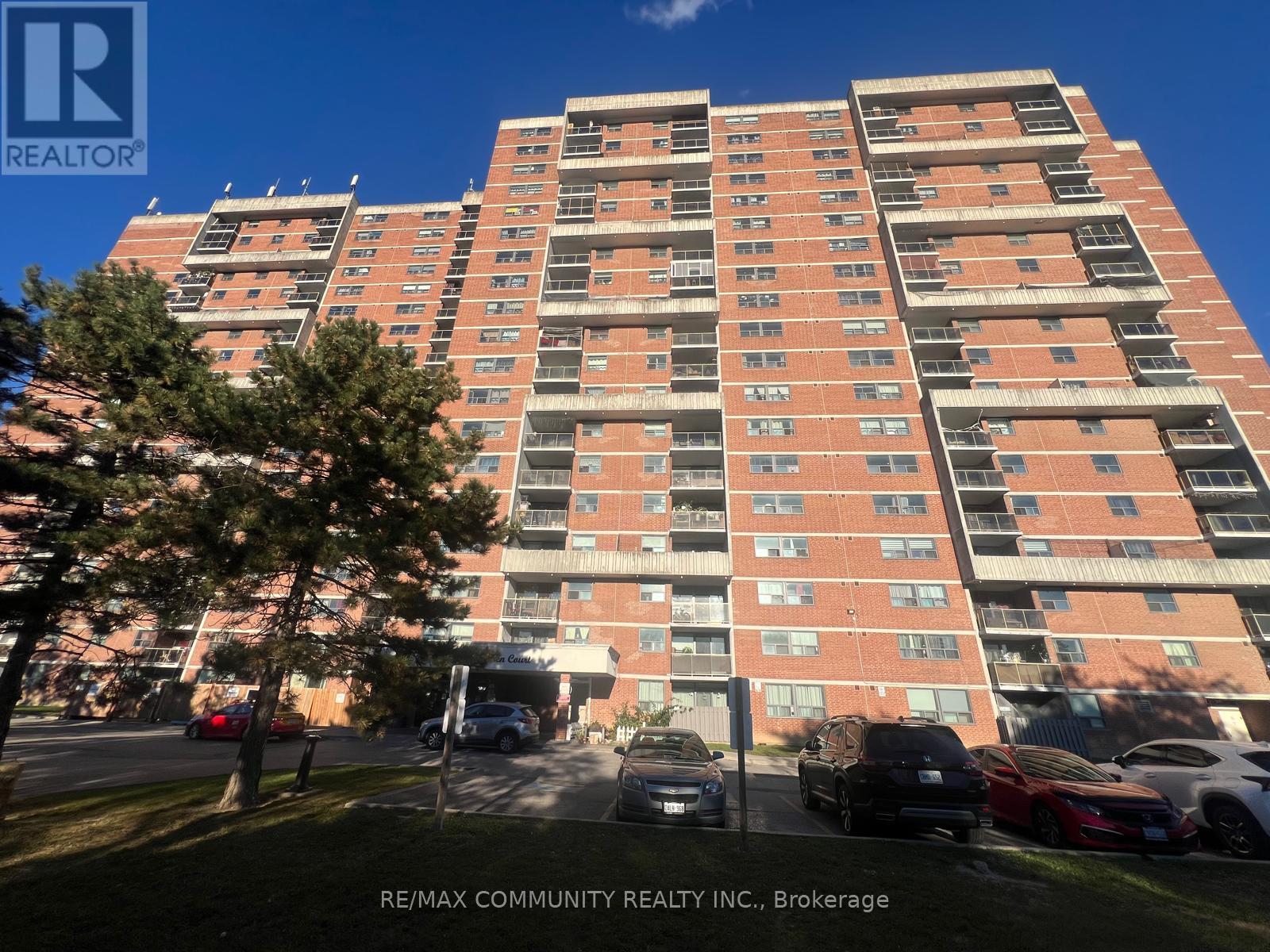 MLS® listing #30390455 for sale located at 1008 - 100 WINGARDEN COURT