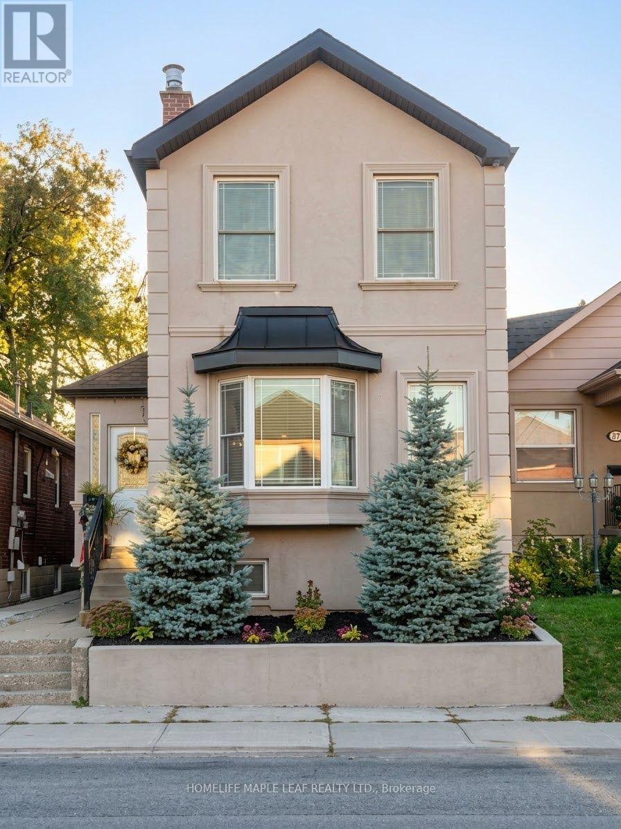 MLS® listing #30390663 for sale located at 600 OAKWOOD AVENUE