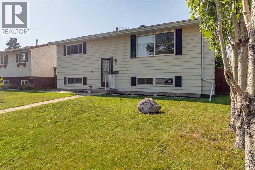 MLS® listing #30390765 for sale located at 43 Oak Street