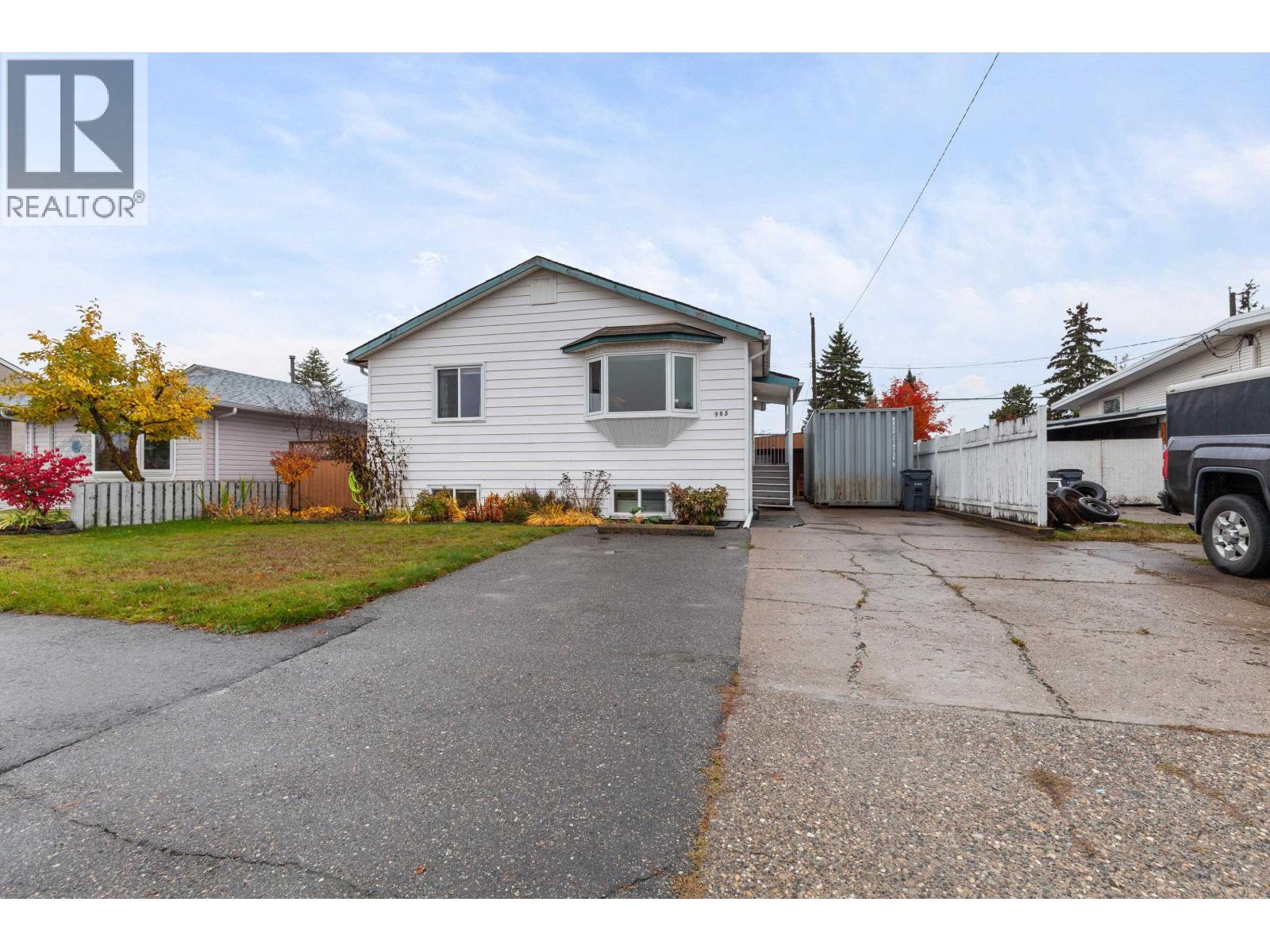 MLS® listing #30390894 for sale located at 905 HARPER STREET