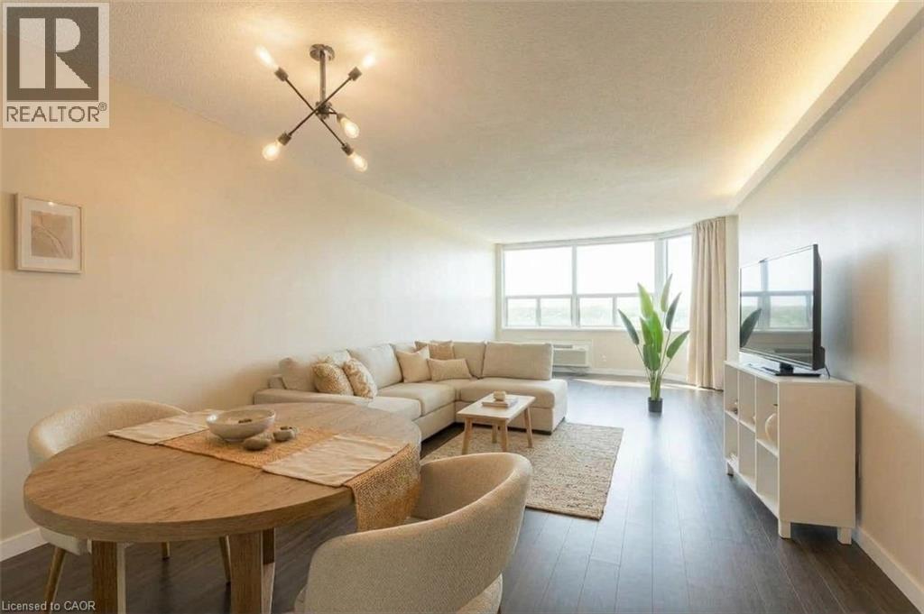 MLS® listing #30391026 for sale located at 55 GREEN VALLEY Drive Unit# 1508
