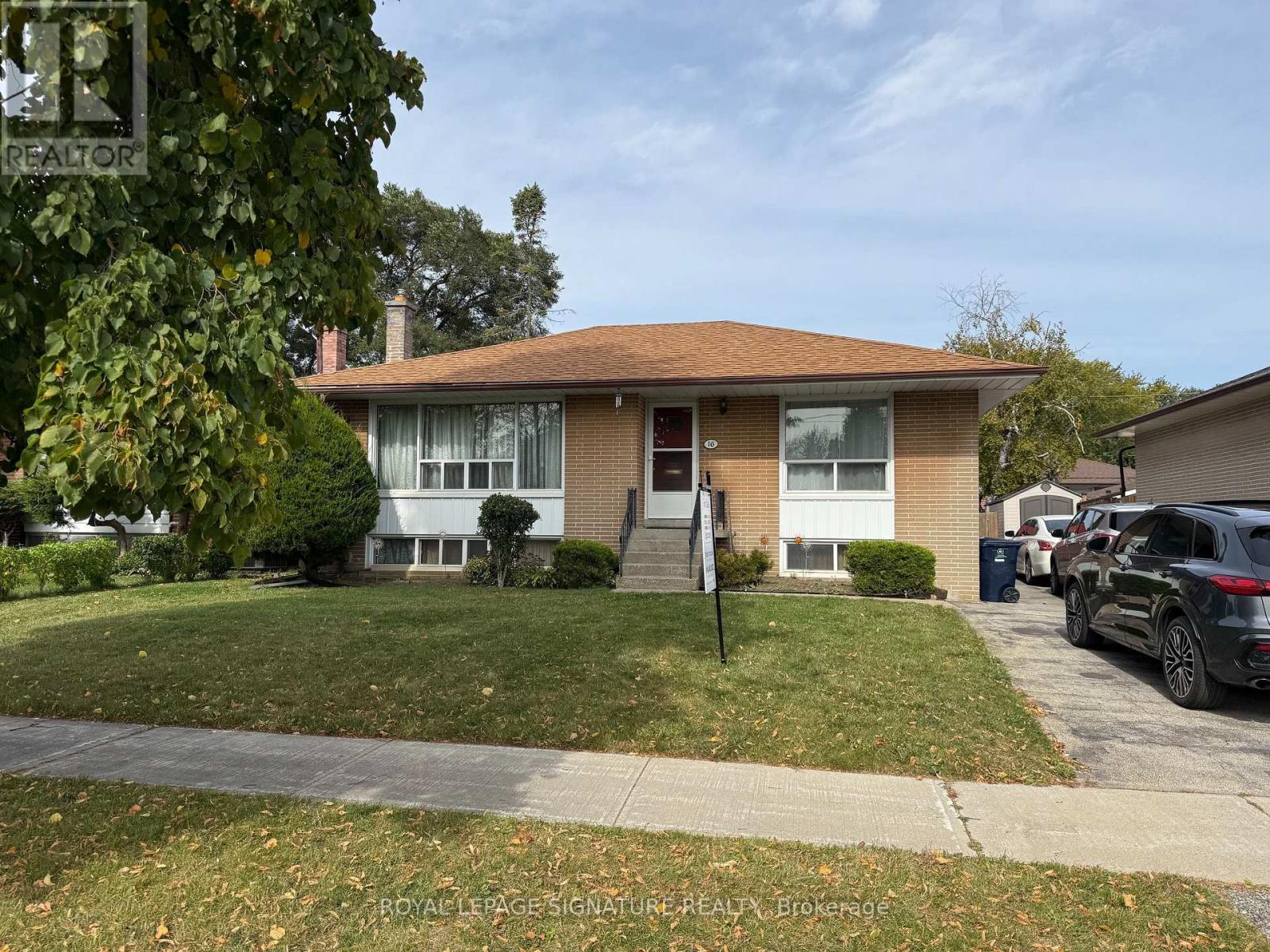MLS® listing #30391177 for sale located at 16 HOSHLEGA DRIVE