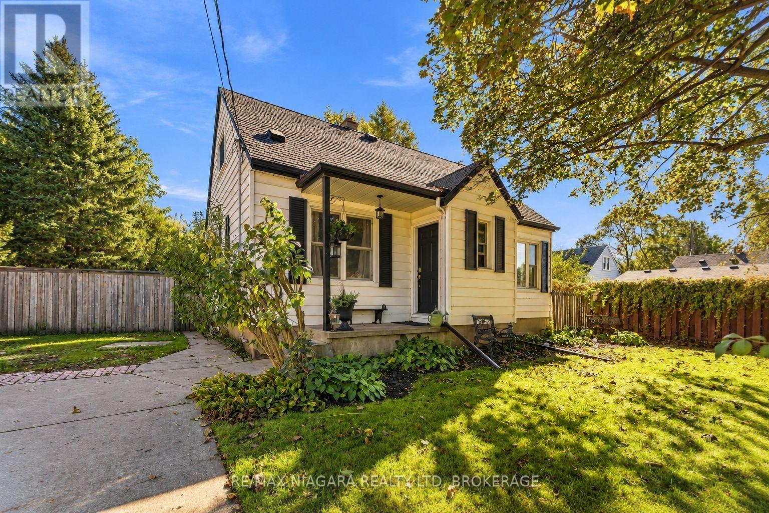 MLS® listing #30391942 for sale located at 4 WALKER AVENUE
