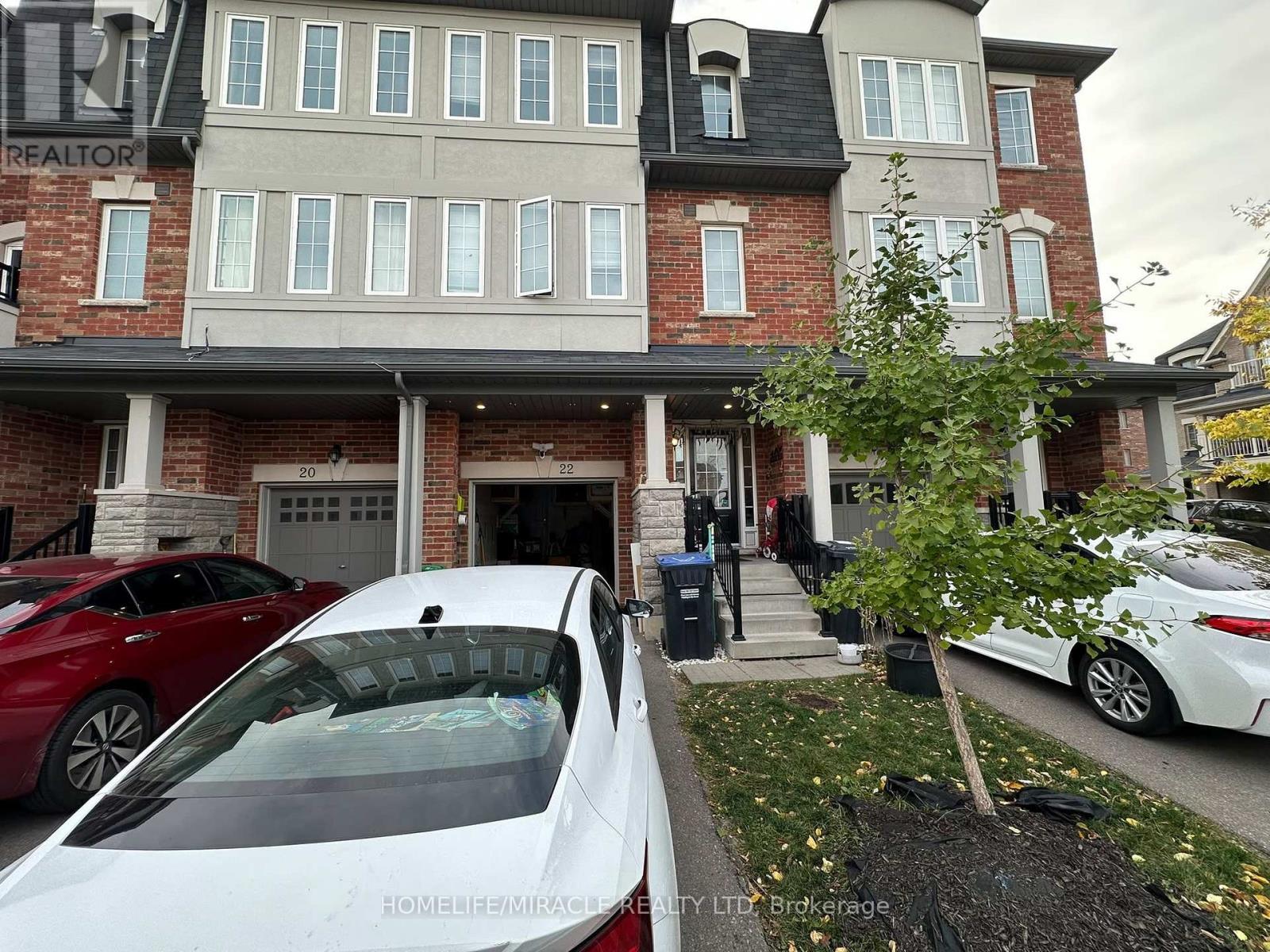 MLS® listing #30391973 for sale located at 22 HOBART GARDENS