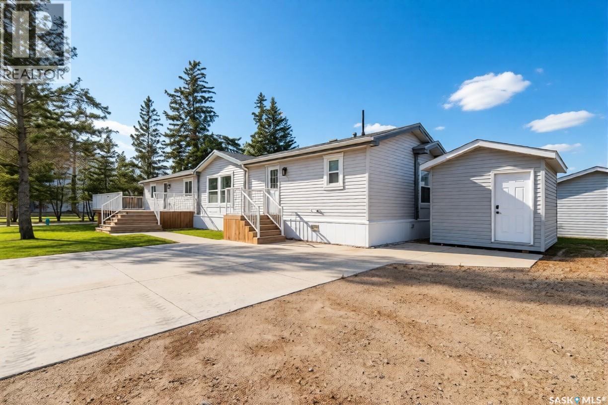 MLS® listing #30391993 for sale located at 119 Railway AVENUE