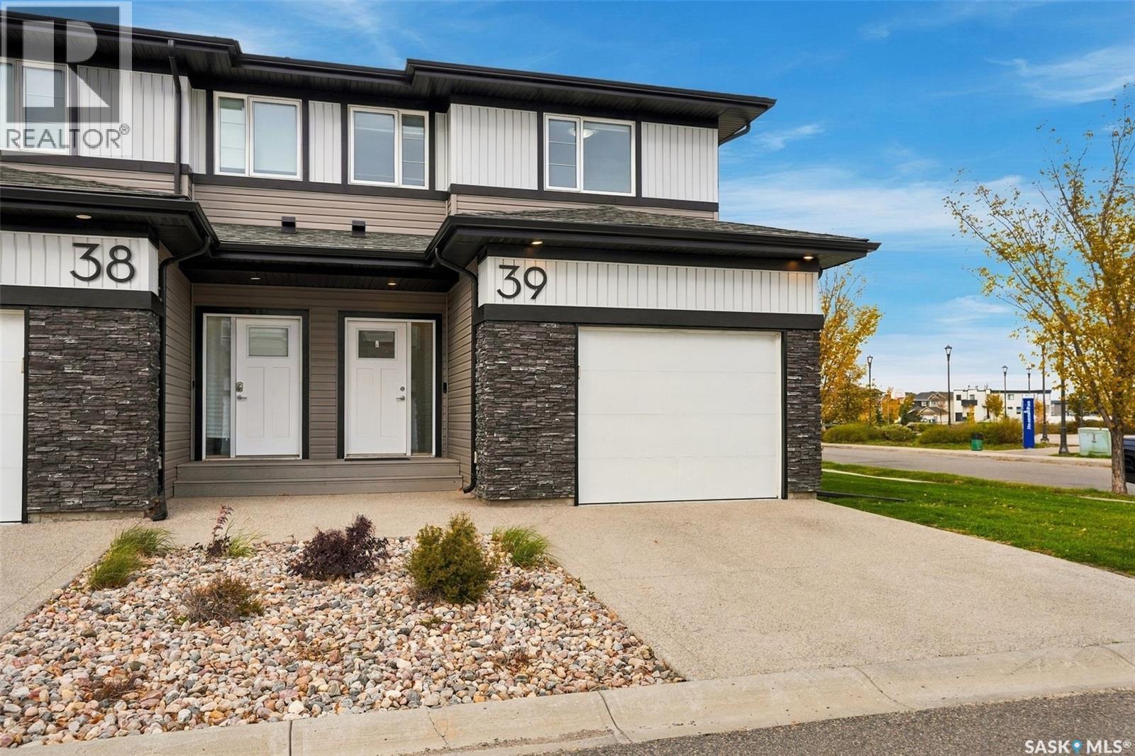 MLS® listing #30394303 for sale located at 39 5301 Beacon DRIVE