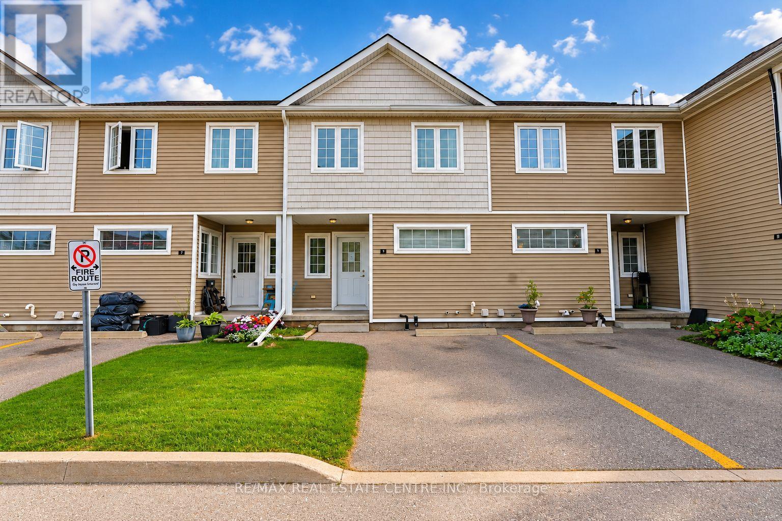 MLS® listing #30395185 for sale located at 8 - 23 HOWE DRIVE