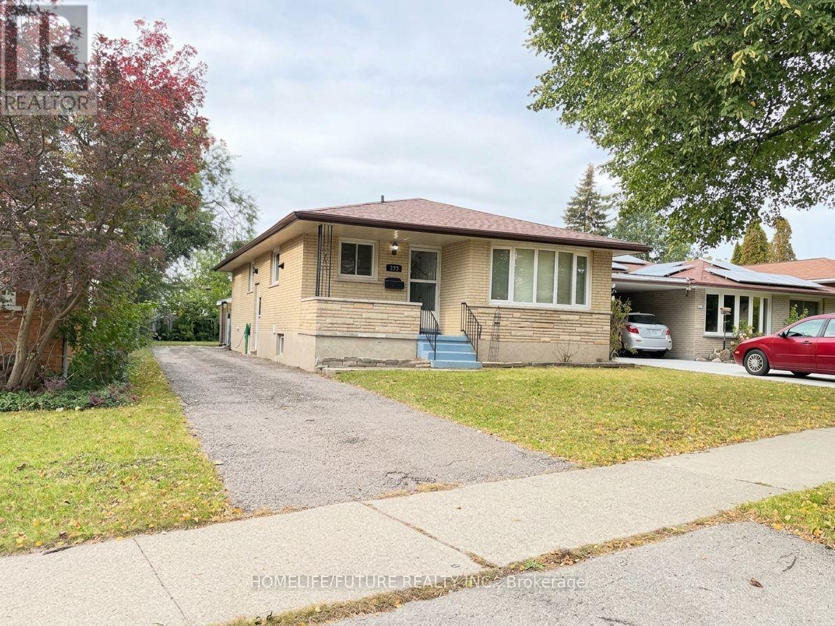 MLS® listing #30396667 for sale located at 272 KINZIE AVENUE