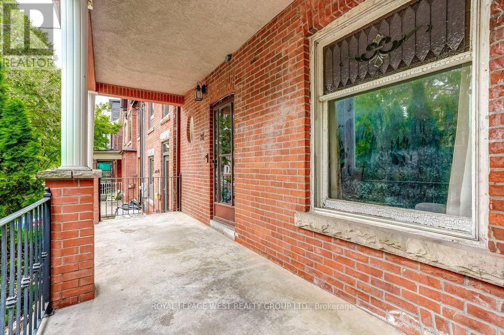 MLS® listing #30398907 for sale located at 28 CONCORD AVENUE