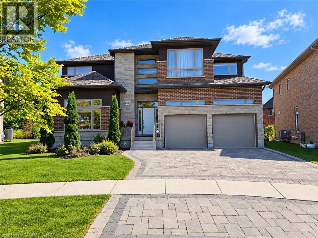 MLS® listing #30399984 for sale located at 819 SUNDROPS Court