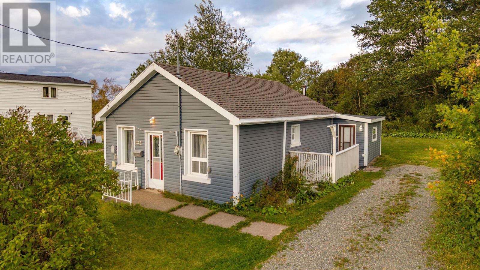 MLS® listing #30403758 for sale located at 123 Lake Road