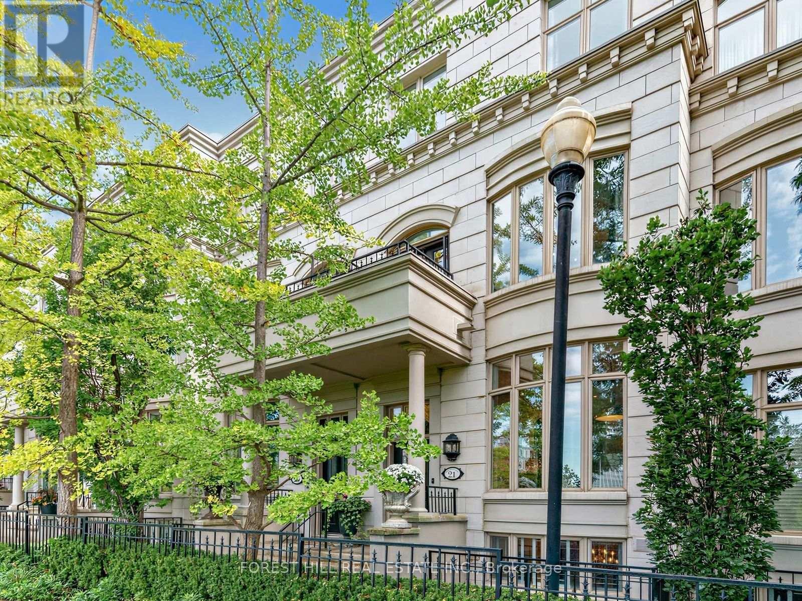 MLS® listing #30403772 for sale located at 21 - 260 RUSSELL HILL ROAD