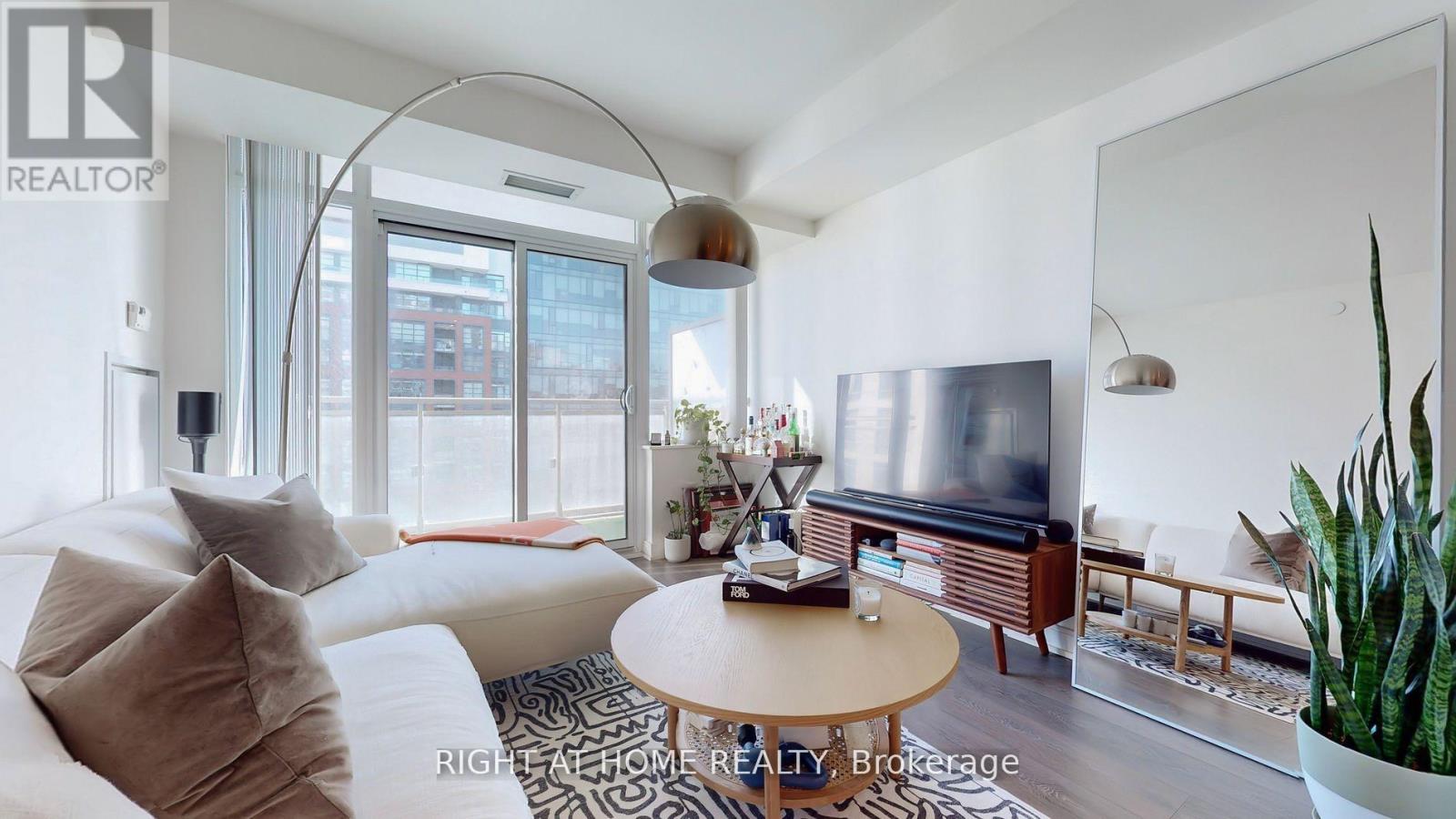 MLS® listing #30403784 for sale located at 1223 - 525 ADELAIDE STREET W