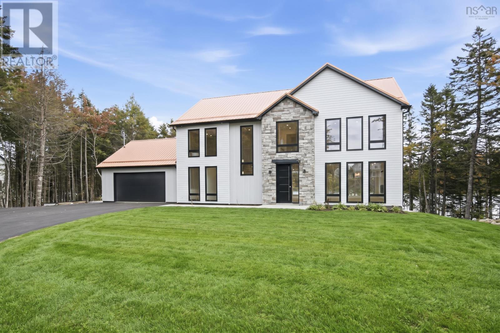 MLS® listing #30403931 for sale located at 83 Canoe Crescent