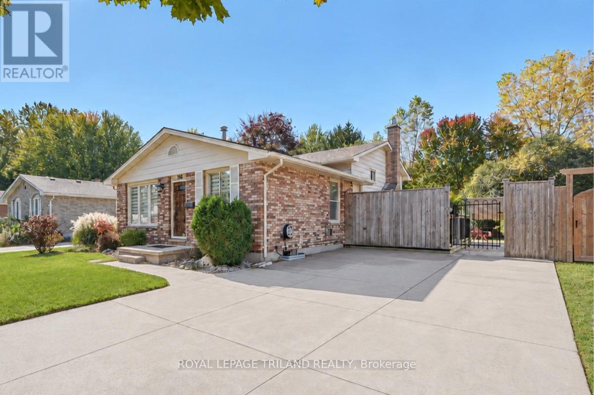 MLS® listing #30403936 for sale located at 1345 ALDERSBROOK ROAD