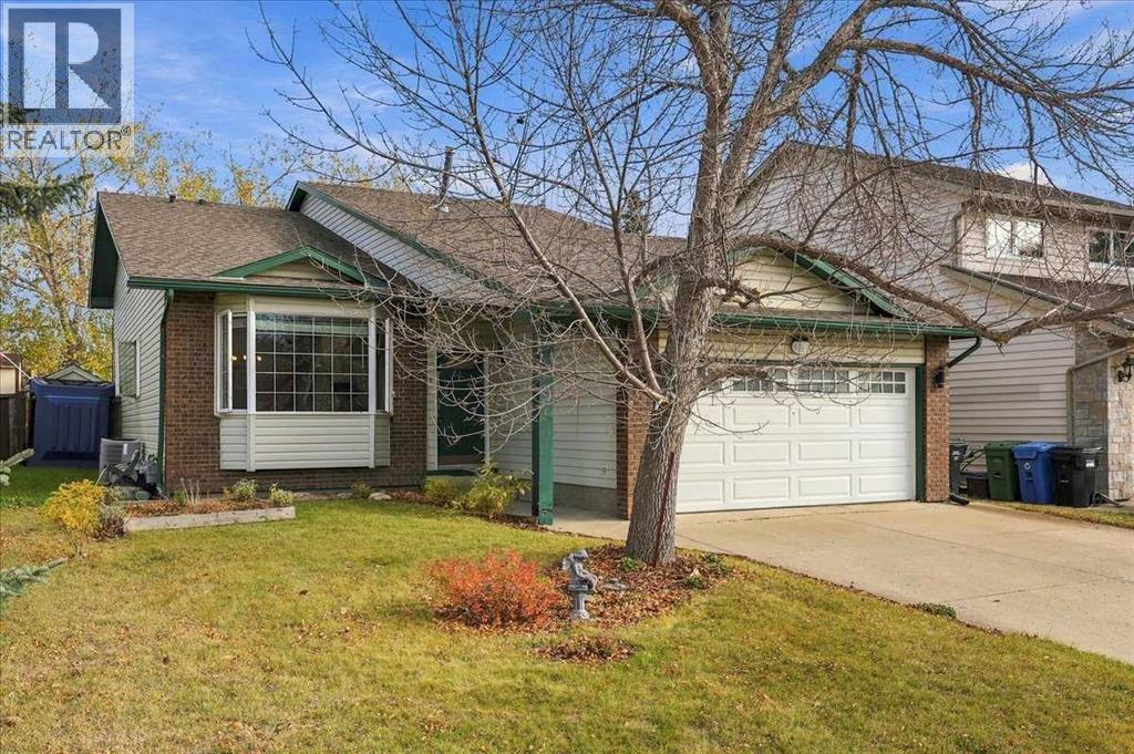 MLS® listing #30403948 for sale located at 71 Hawkhill Way NW