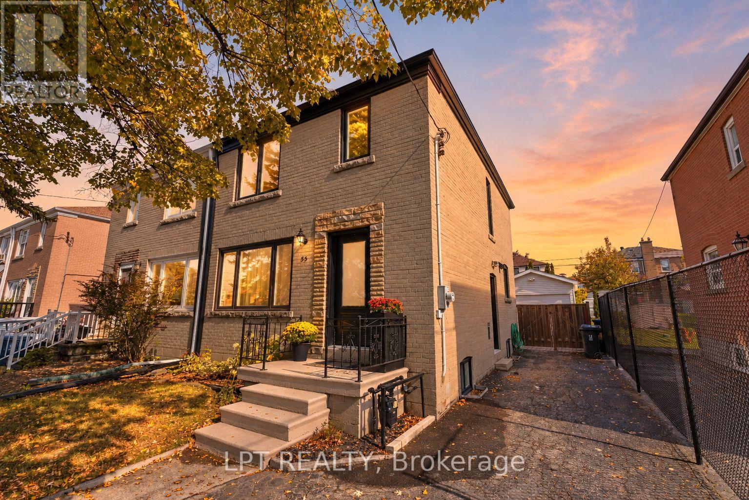 MLS® listing #30404080 for sale located at 55 LAUREL AVENUE